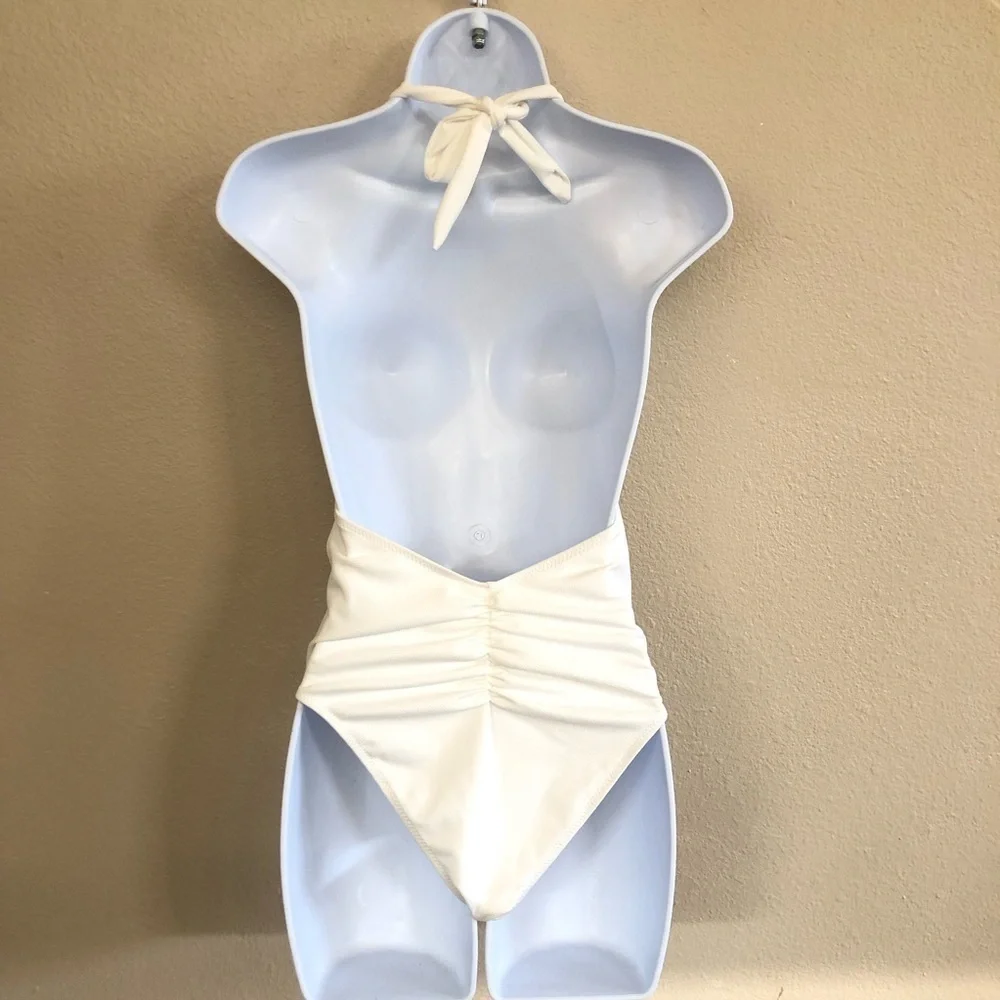 CUPSHE Woman’s Halter Cutout Rushing White Floral One Piece Swimsuit Size XS